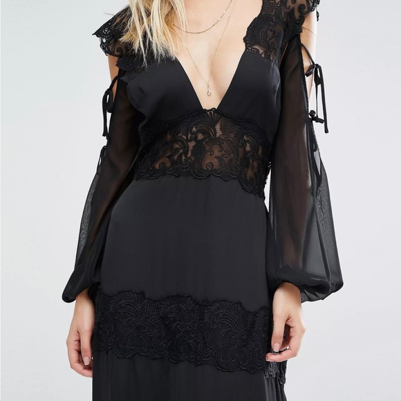 Majorelle NYE!✨Black Lace Dress sz M wedding guest, black tie, gala, cocktail - Picture 2 of 11